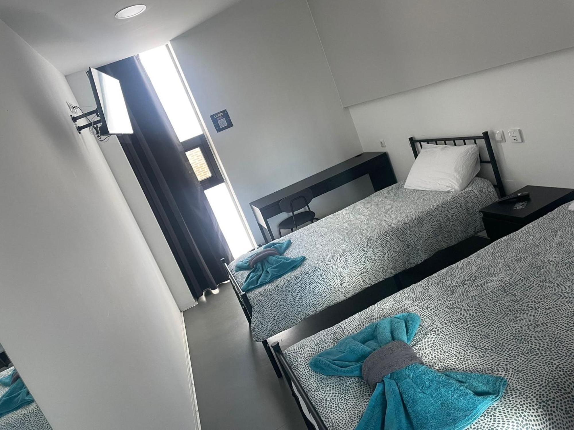 Hostal Nana B&B アロヨ・デ・ラ・エンコミエンダ エクステリア 写真